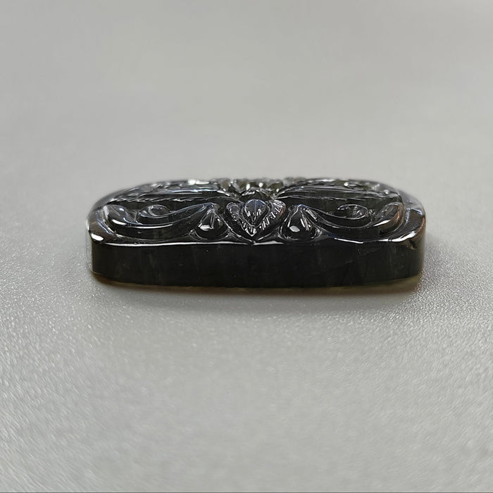 蓝色拉长石雕刻