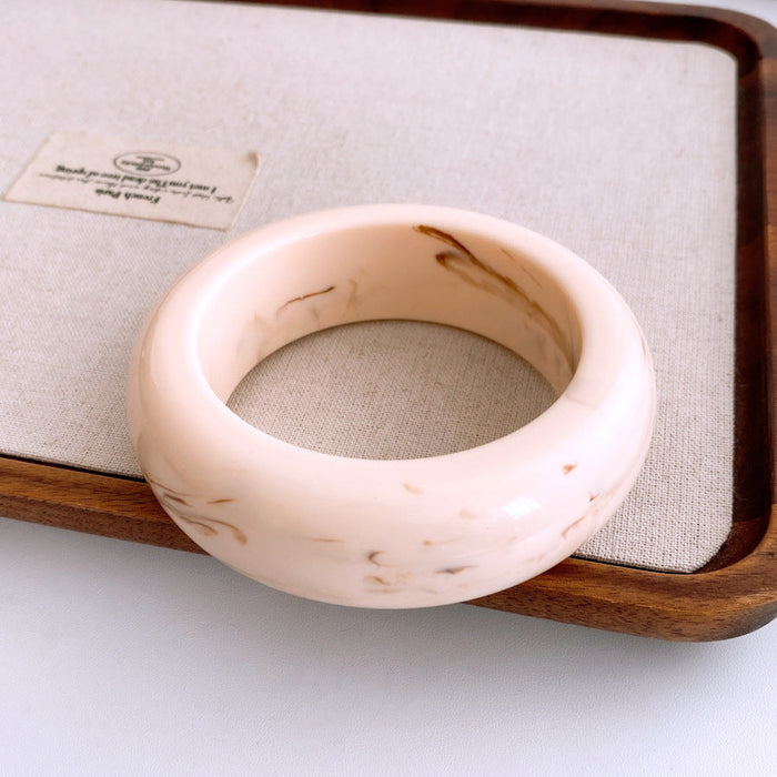 17# Bracelet-White-Round