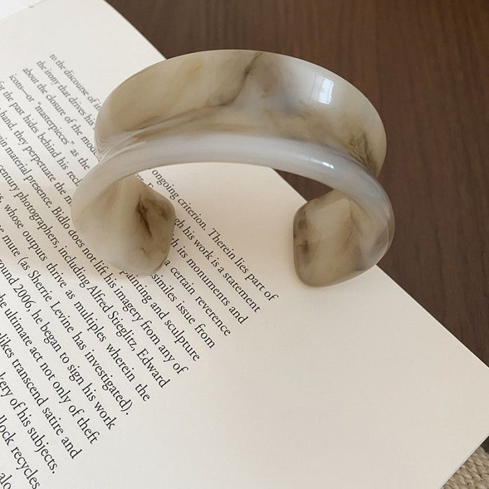 27# Bracelet-White