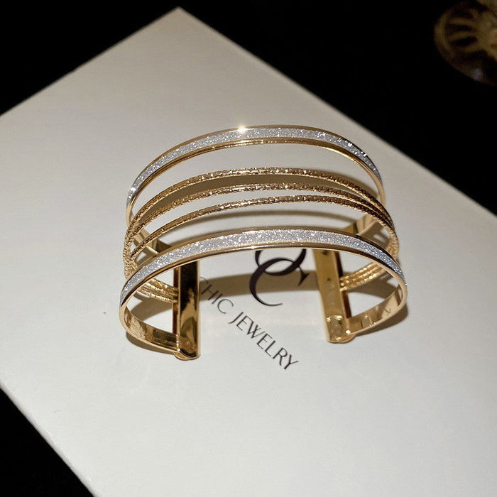 66# Bracelet-Gold