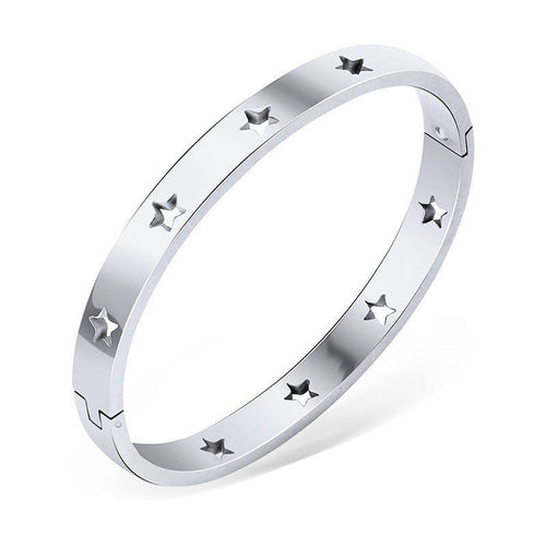 American Five-pointed Star Hollow Titanium Steel Bracelet
