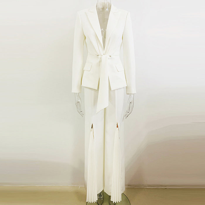 S / White