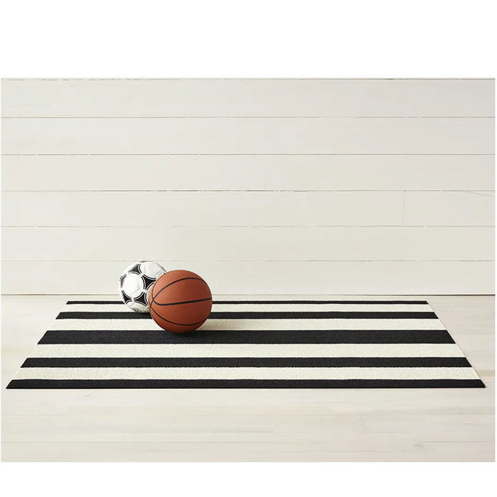 Chilewich Indoor Outdoor Shag Utility Mat - Bold Stripe / Rectangle / Black and White / 24x36"