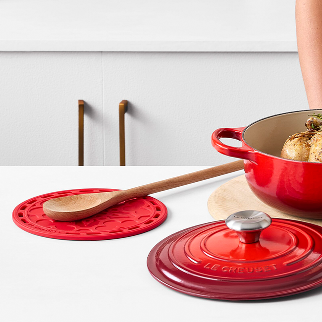 Le Creuset French Silicone Trivet - Meringue