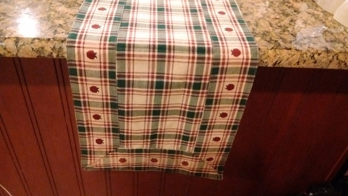 Park Designs Spiced Apple Runners 2 Sizes 13 x 36 or 13 x  54 Inches