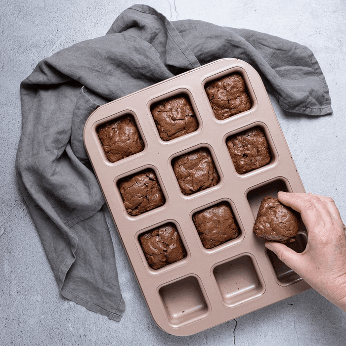 TheMix Shop Bakeware Rose Gold Brownie Pan