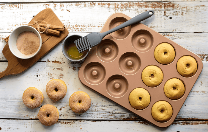 TheMix Shop Rose Gold Rose Gold Doughnut Tray – 12-Hole Donut Pan