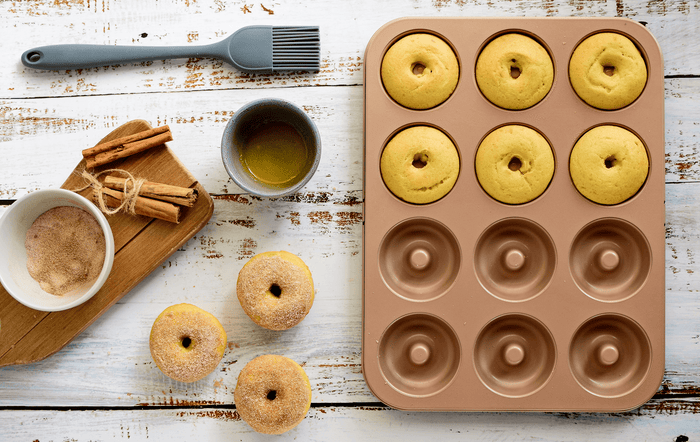 TheMix Shop Rose Gold Rose Gold Doughnut Tray – 12-Hole Donut Pan