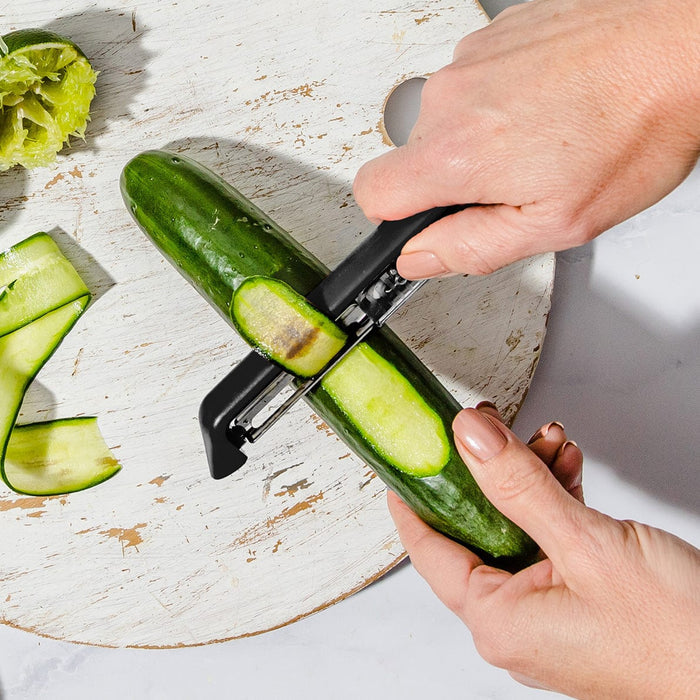 The Dream Farm Utensils Sharple Food Peeler Black