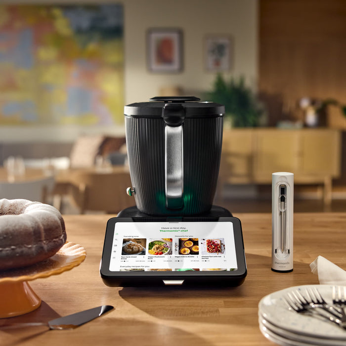 Thermomix TM7 and sensor lifestyle photo